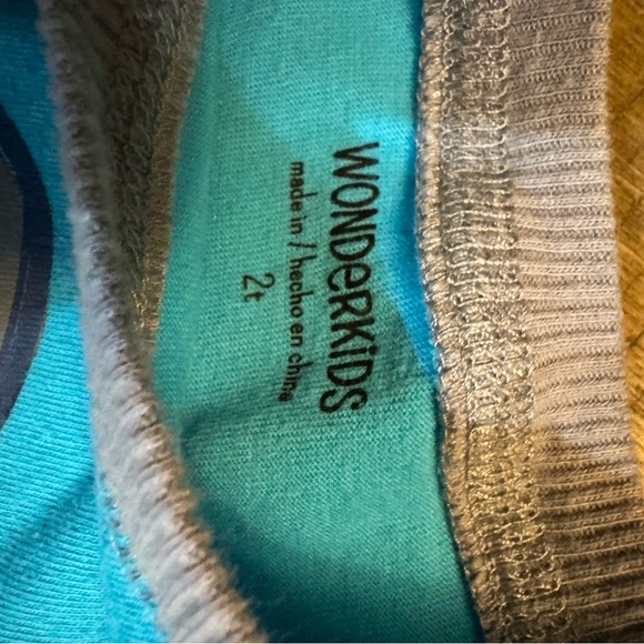 BUNDLE!! Four Toddler Boy 2T outfits - Picture 7 of 9